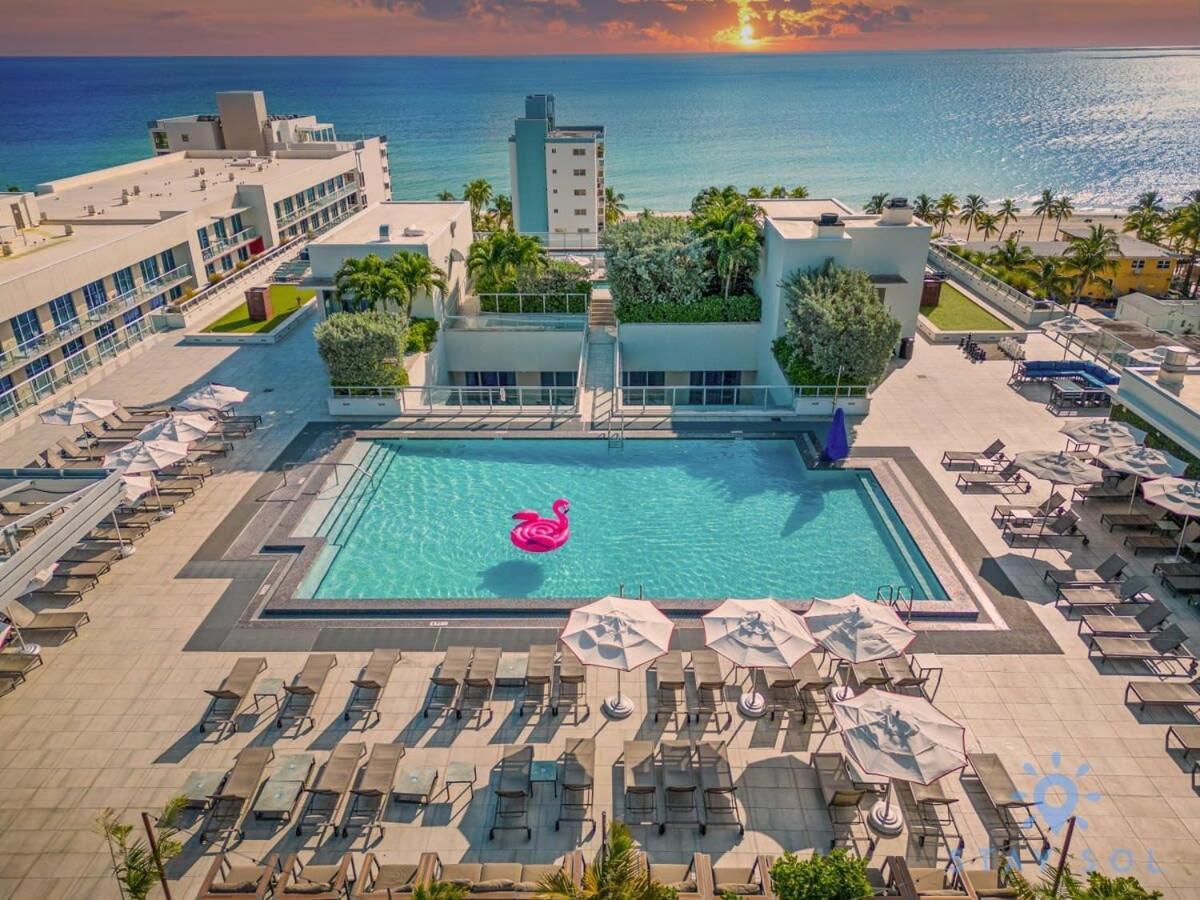 Lx Oasis Beachfront-Rt Infinity Pool Hollywood Exterior foto
