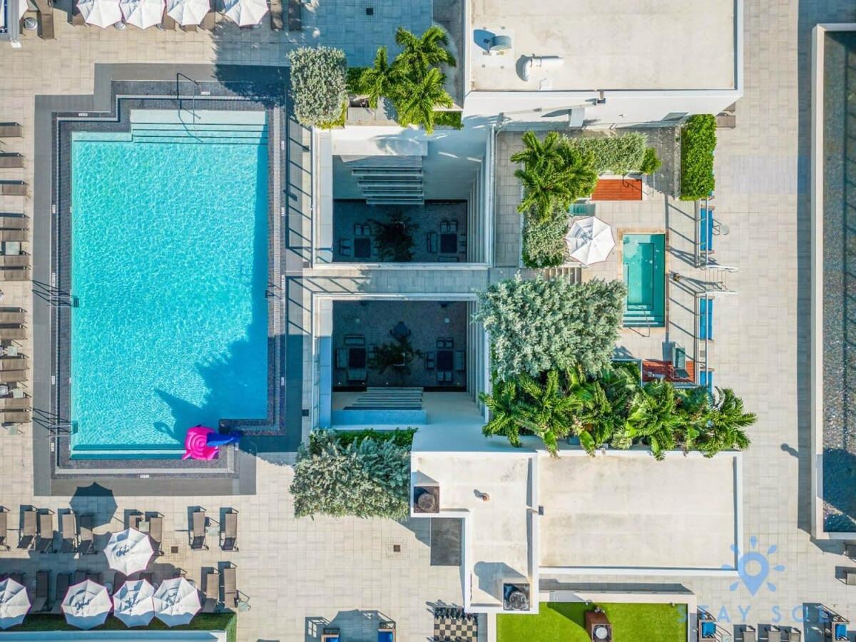 Lx Oasis Beachfront-Rt Infinity Pool Hollywood Exterior foto